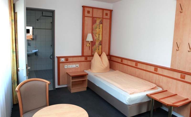 Hotel Wetterau - Self-Check-In Wolfersheim Exterior photo